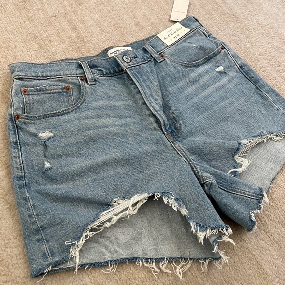 NWT Abercrombie & Fitch High Rise 4" Mom Jeans Denim Shorts 31/12 Blue Cutoff - Picture 3 of 11